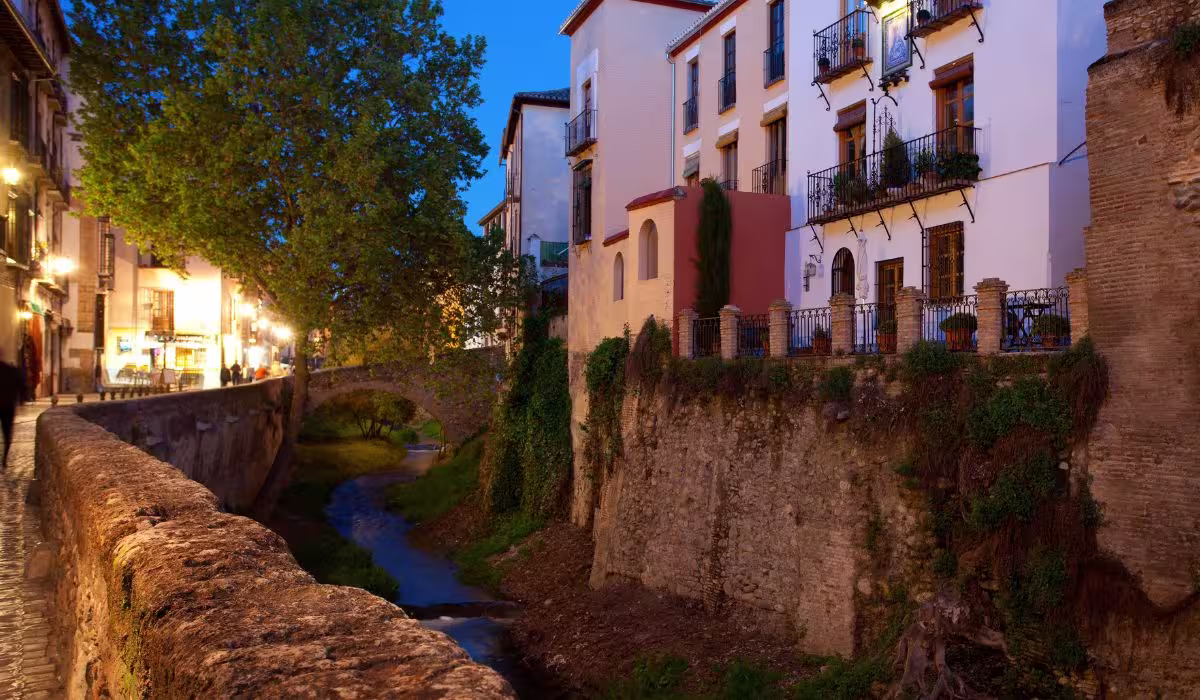 Que ver en Granada - Acera del Darro